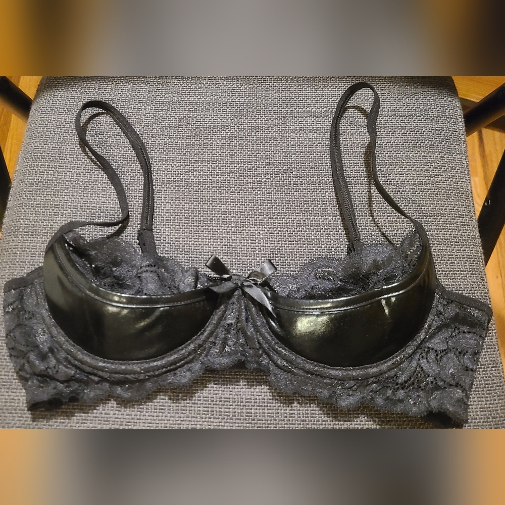 Frederick's of Hollywood Rhiannon Wet Look Balconette Lace Bra